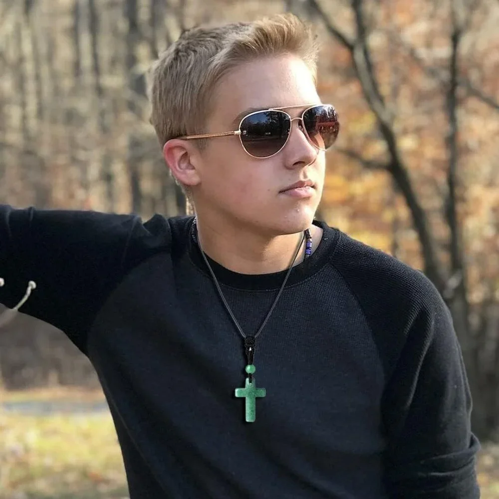 💫Men Green Healing Crystal Stone Pointed Rope Natural Gemstone Pendant Necklace